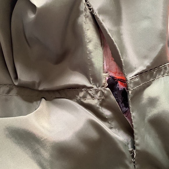 M | Army Green Bomber Jacket with Patches - Picture 5 of 5